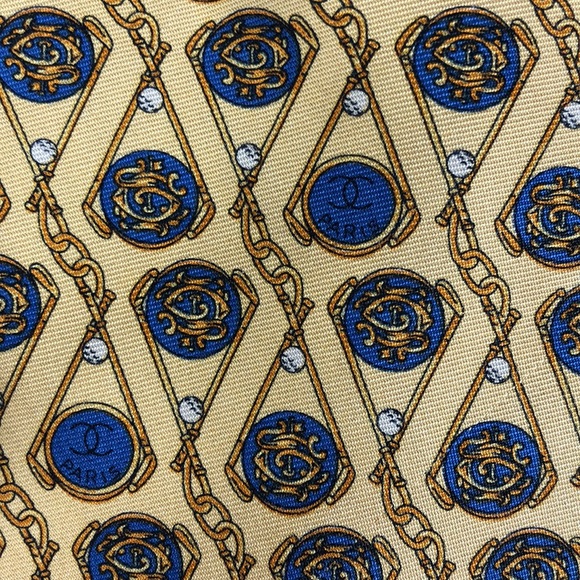 Chanel Paris Gold CC Tie Silk Tie Italy. - Picture 4 of 8